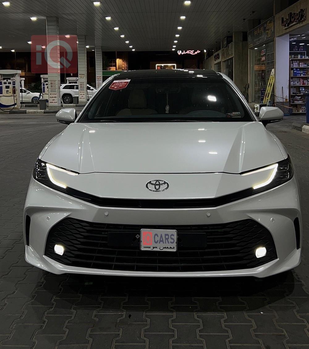 تۆیۆتا کامری